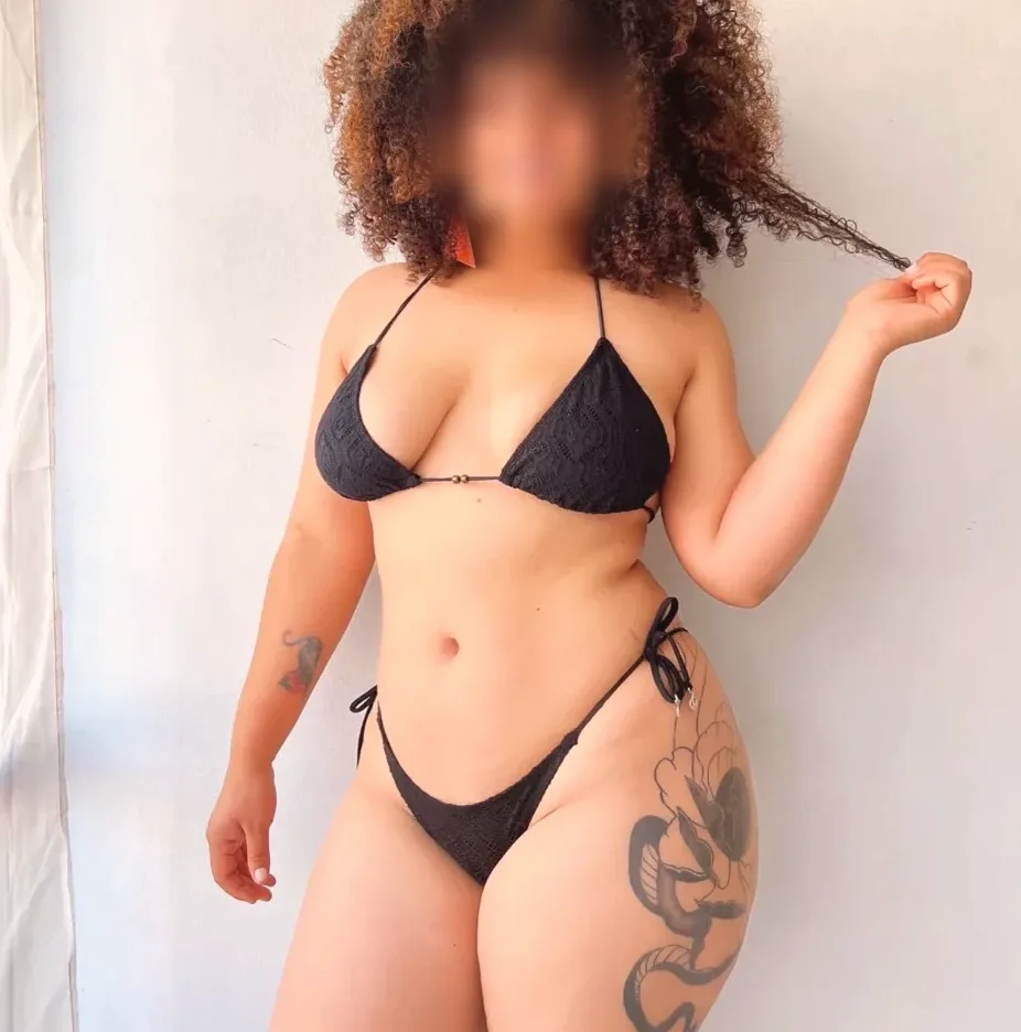 Ester, 30