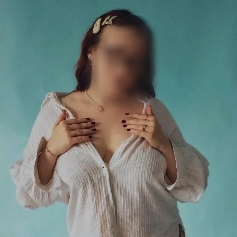 Layla, 21